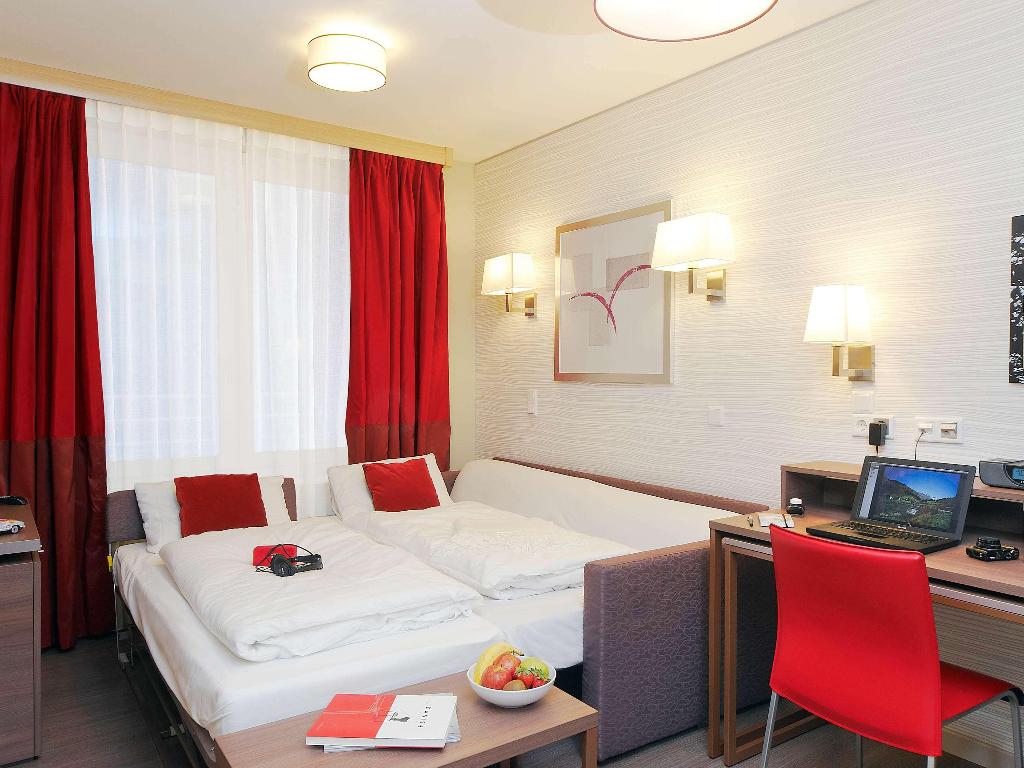 hotel-thumb