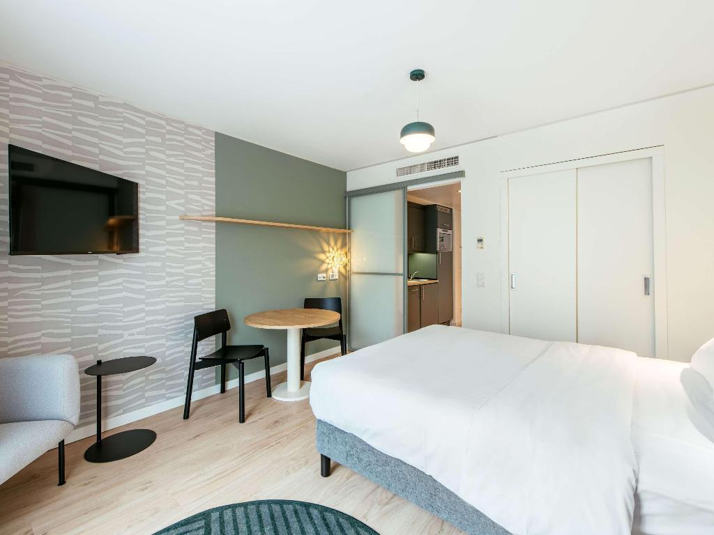 hotel-thumb