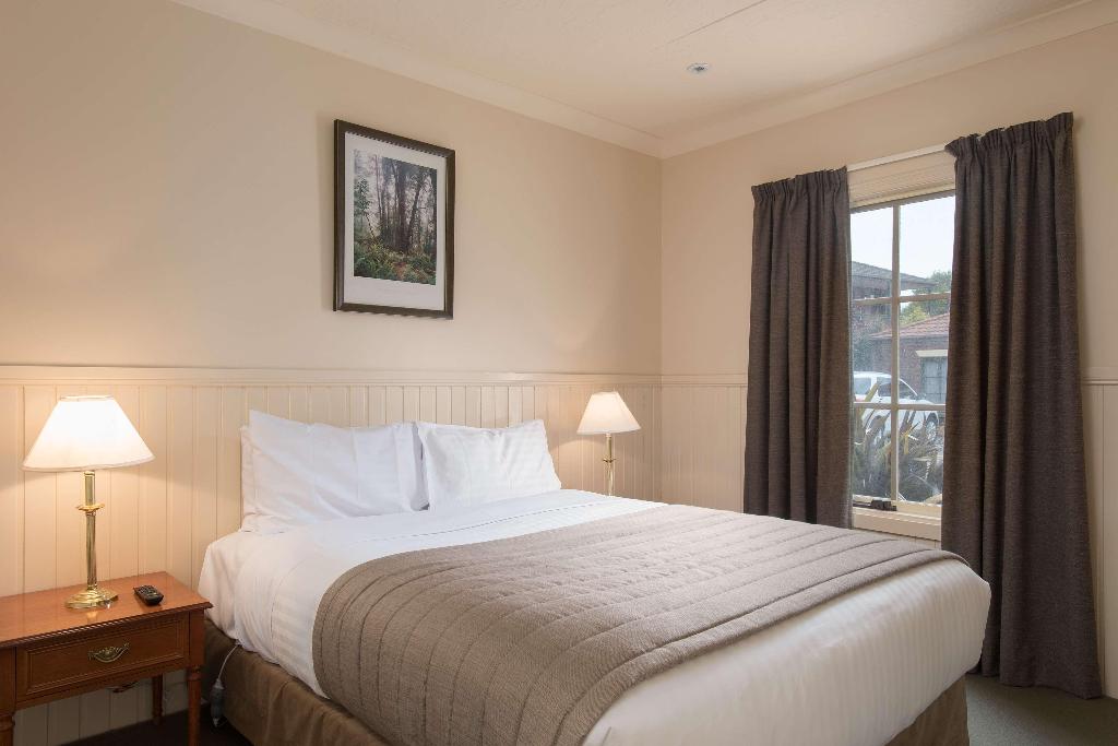 Country Club Villas Launceston
