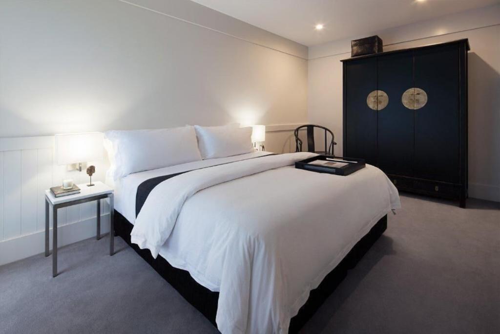 Burbury Hotel