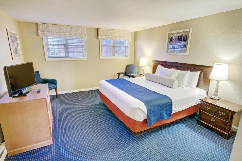 Club Wyndham Newport Onshore