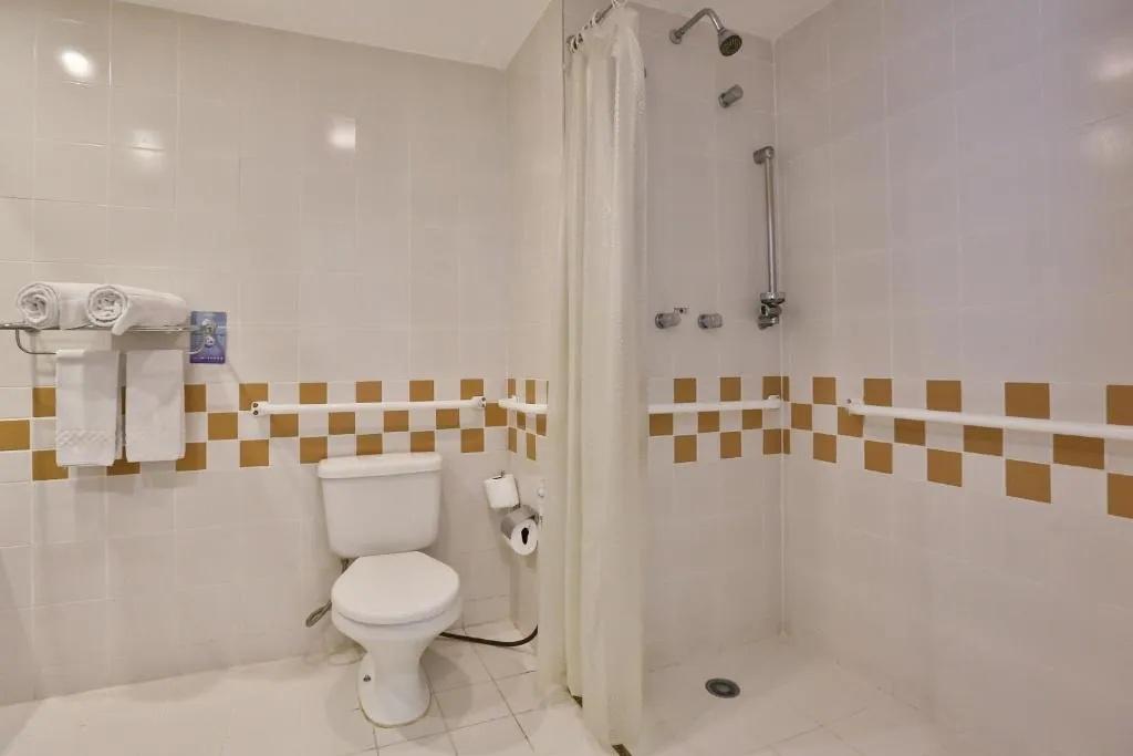 hotel-thumb