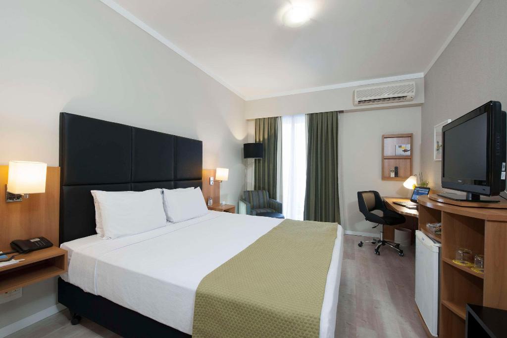 hotel-thumb