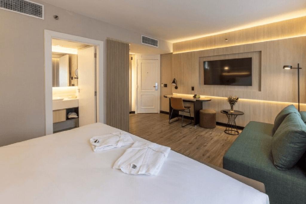 hotel-thumb