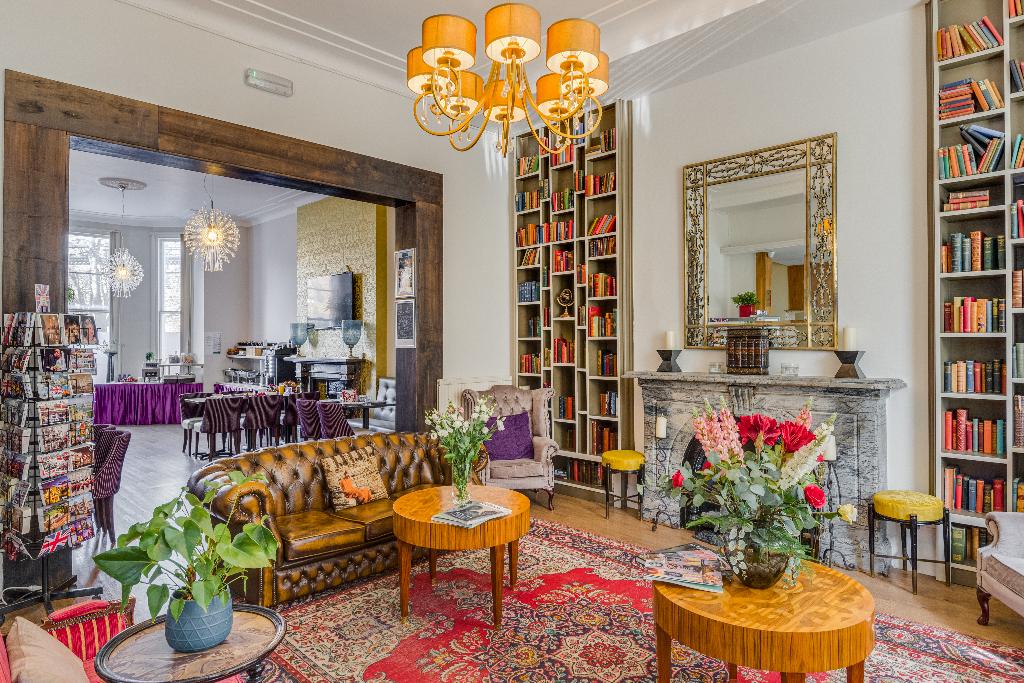1 Lexham Gardens - Lobby