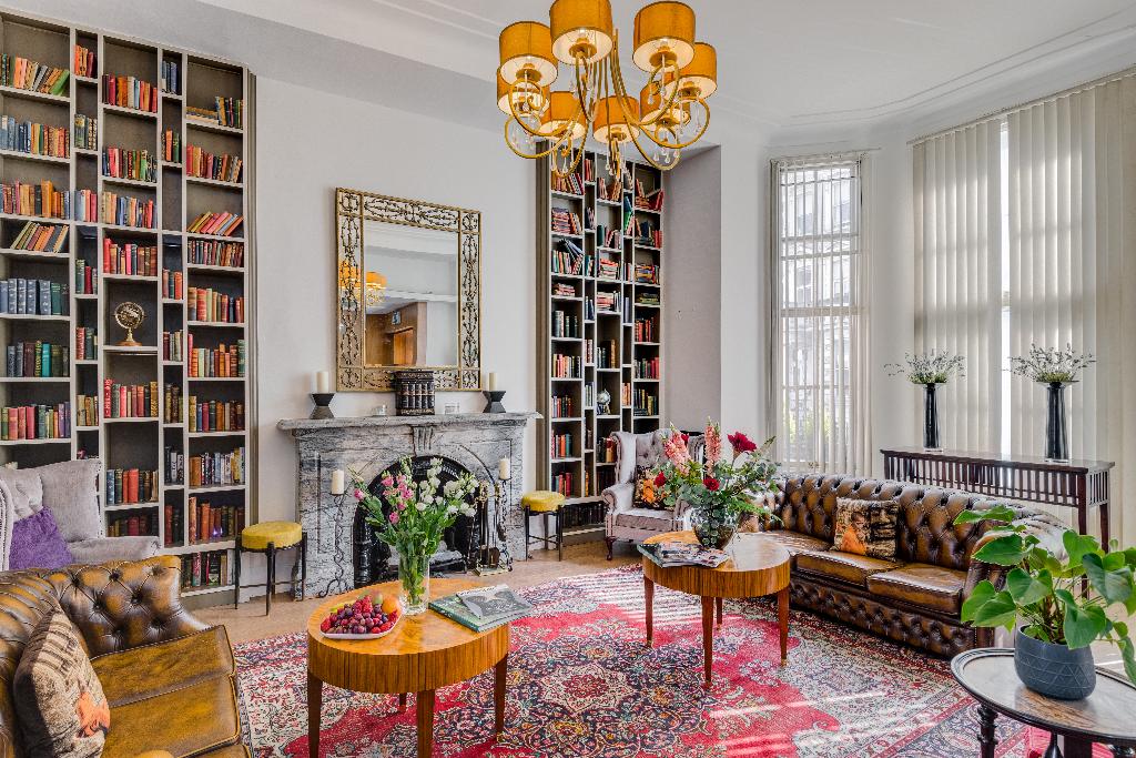 1 Lexham Gardens - Lobby