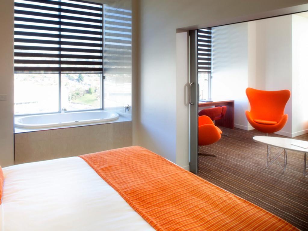Mantra Charles Hotel Launceston