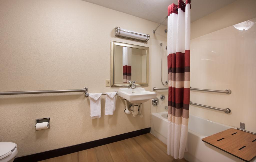 Red Roof Inn Atlanta - Smyrna Ballpark