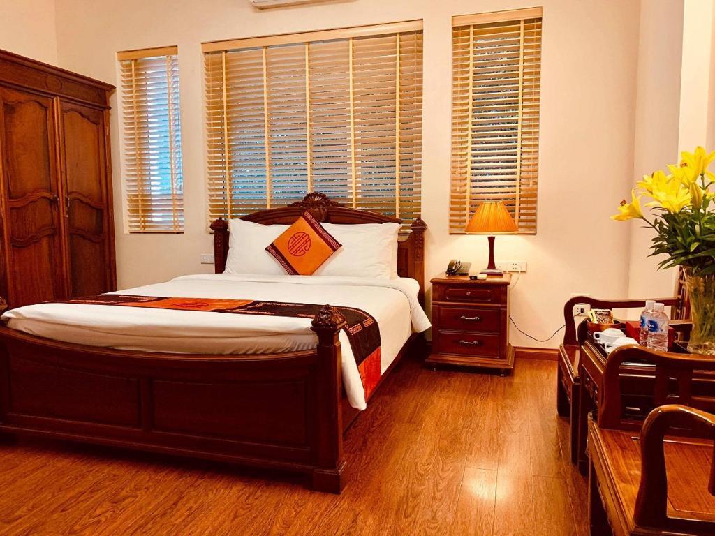 Phoenix Palace Hotel