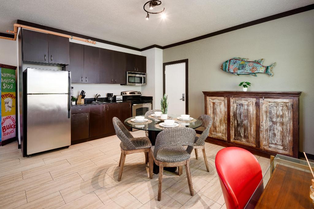 Tradewinds Apartment Hotel
