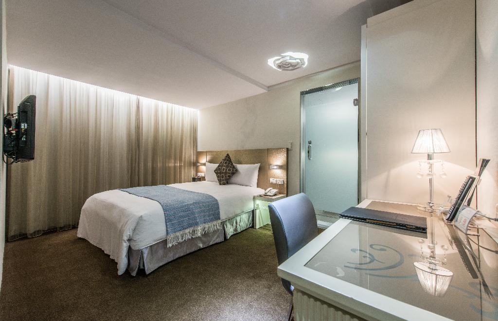 Forward Hotel Nangang