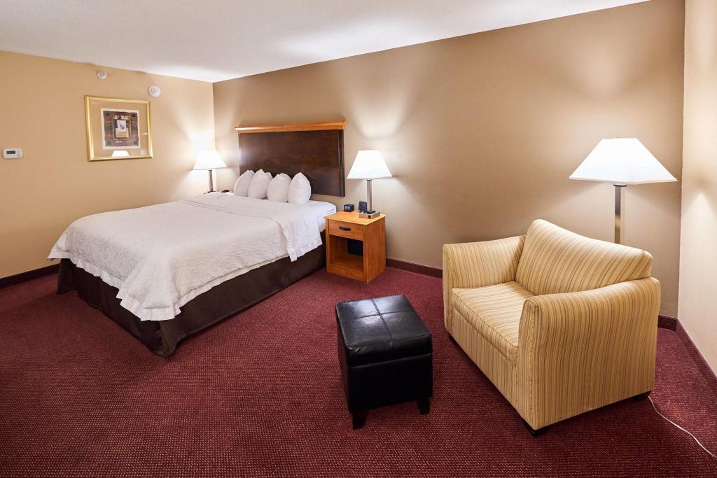 Hampton Inn Massillon