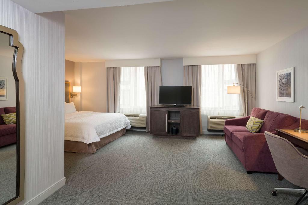 Hampton Inn Manhattan-Times Square South