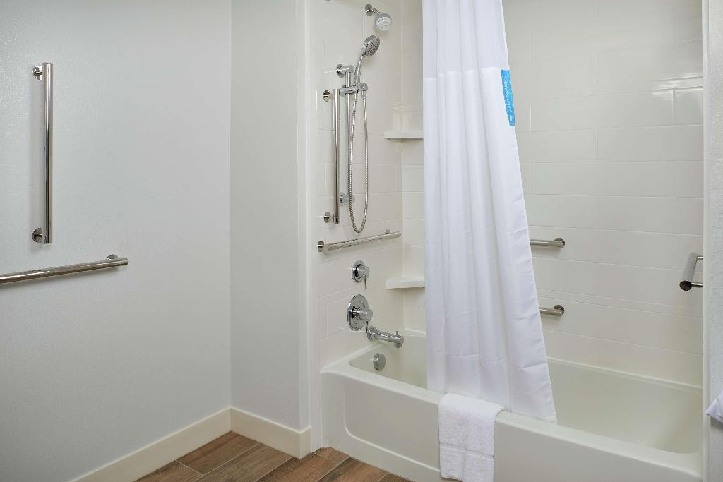 Hampton Inn & Suites Rogers