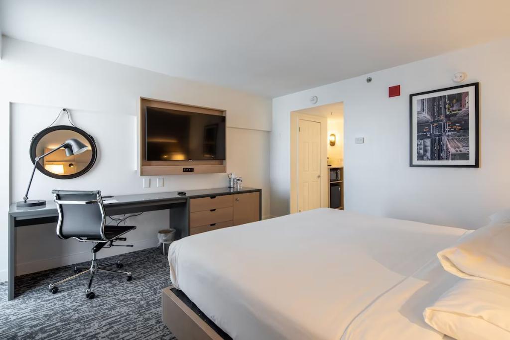 Hotel Doubletree By Hilton New York Jfk Airport, USA, New York City - Manhattan. Großes 21