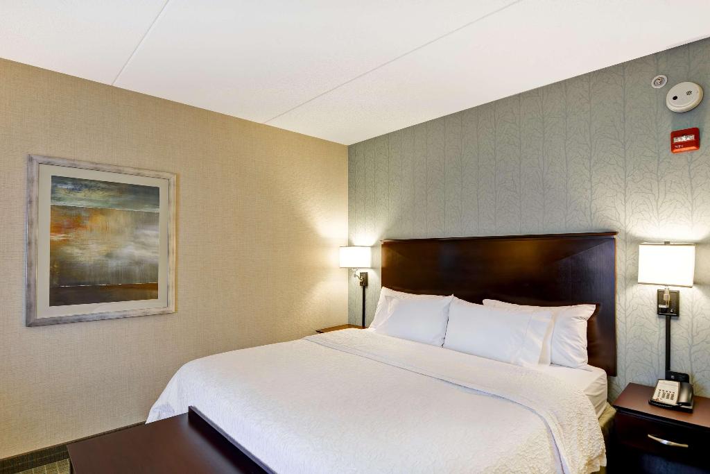 Hampton Inn & Suites Wilkes-Barre/Scranton, PA