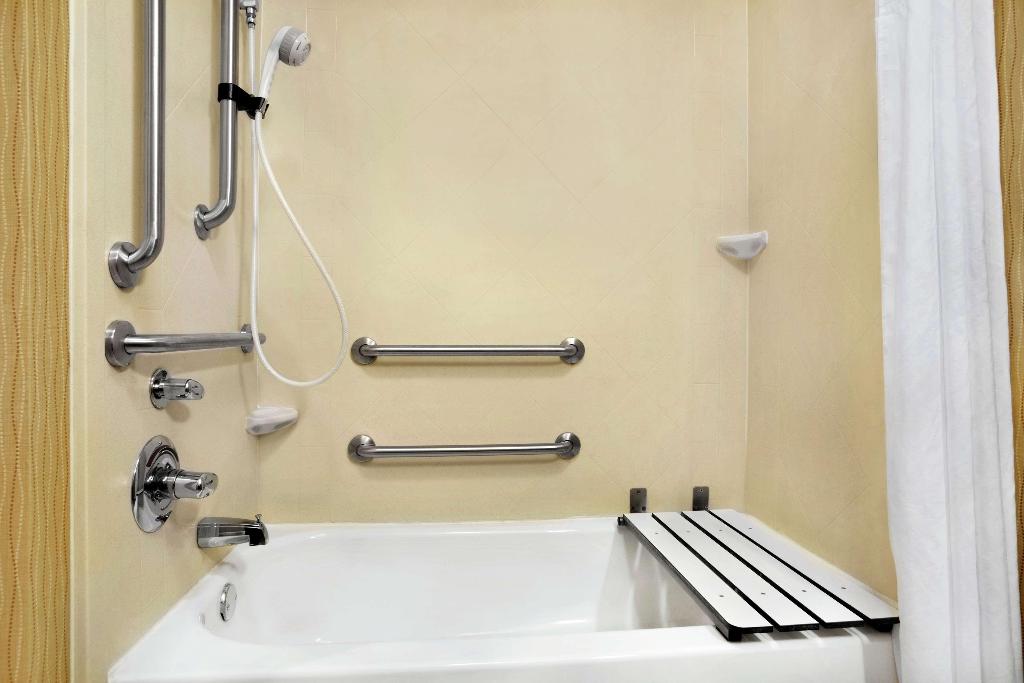 Hampton Inn Shawnee