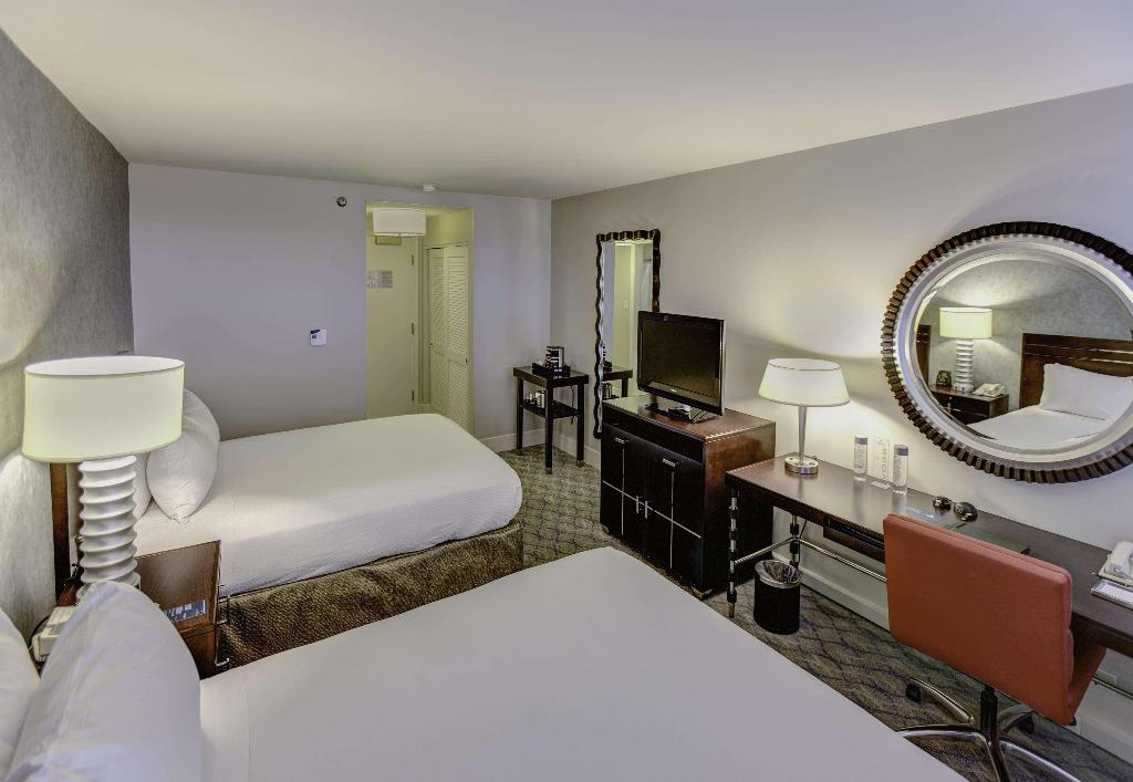 Hilton Orrington/Evanston
