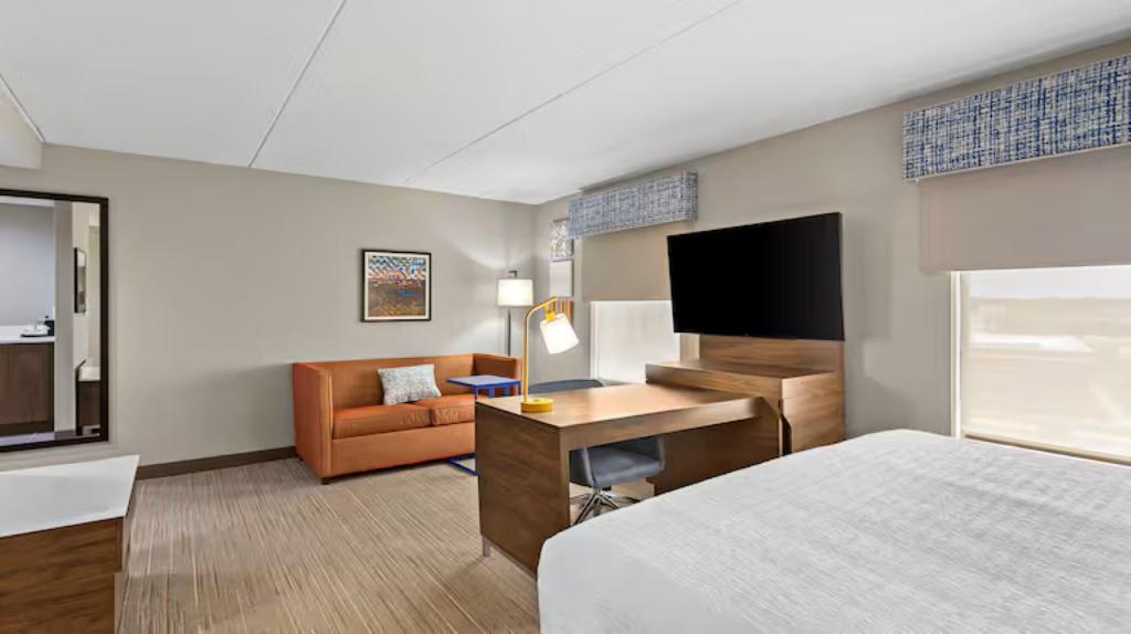 Hampton Inn & Suites Bolingbrook