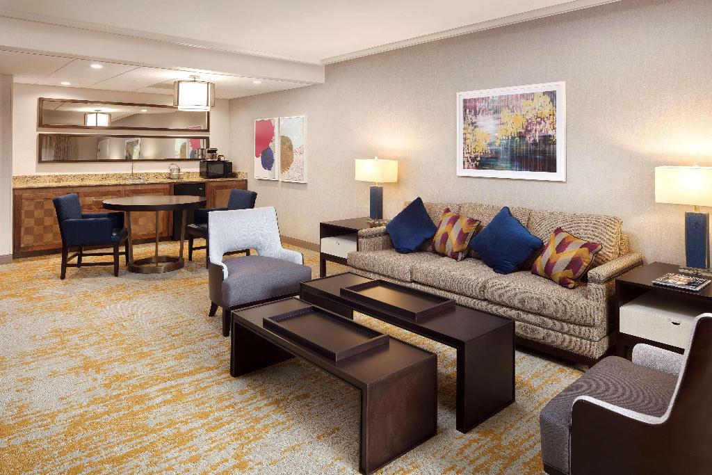 DoubleTree by Hilton Hotel Ontario Airport