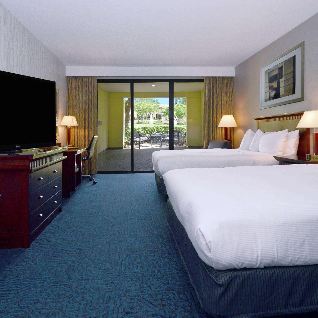 DoubleTree by Hilton Newark - Fremon
