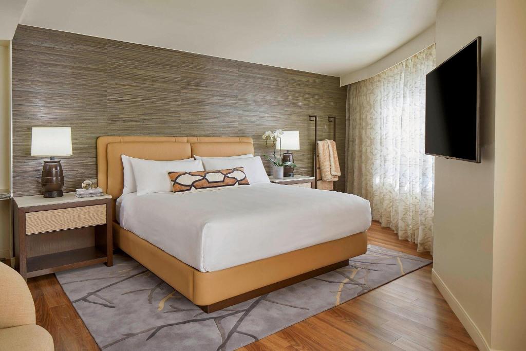 Renaissance Dallas Hotel