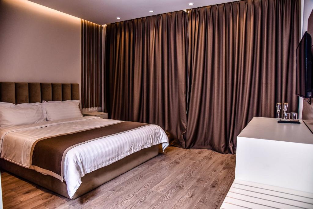 VH Broadway Tirana Hotel