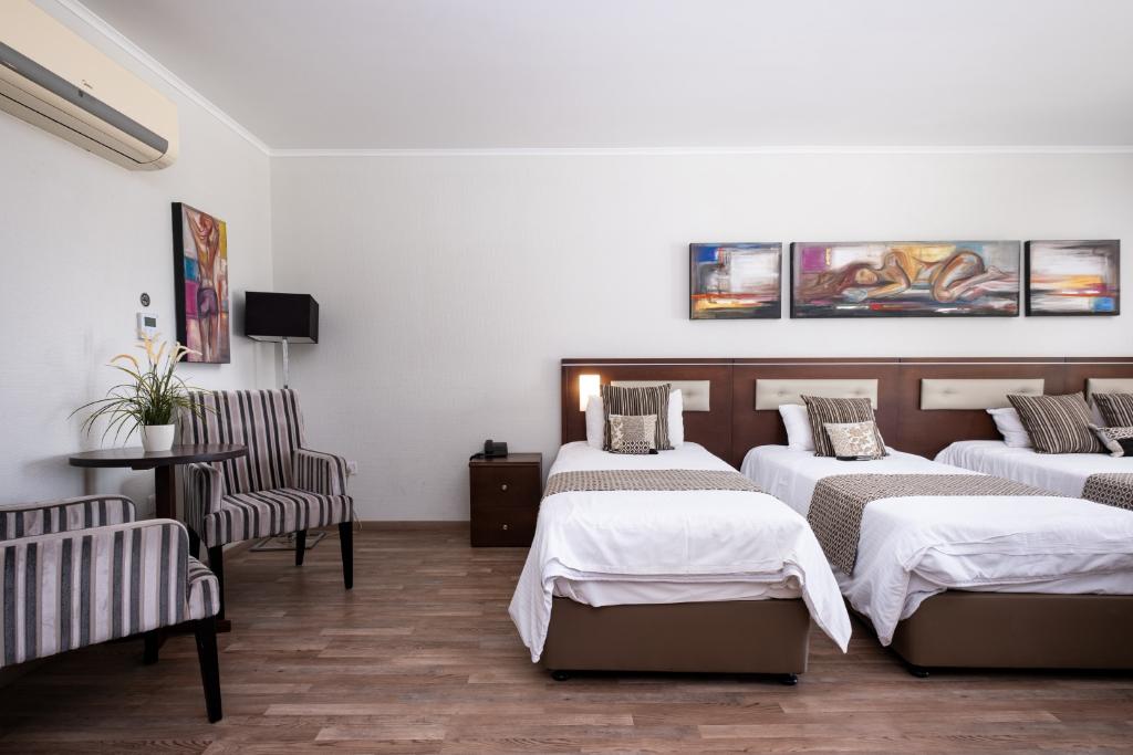 Livadhiotis City Hotel