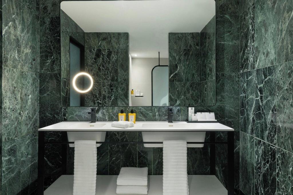 Renaissance Barcelona Hotel photo 250