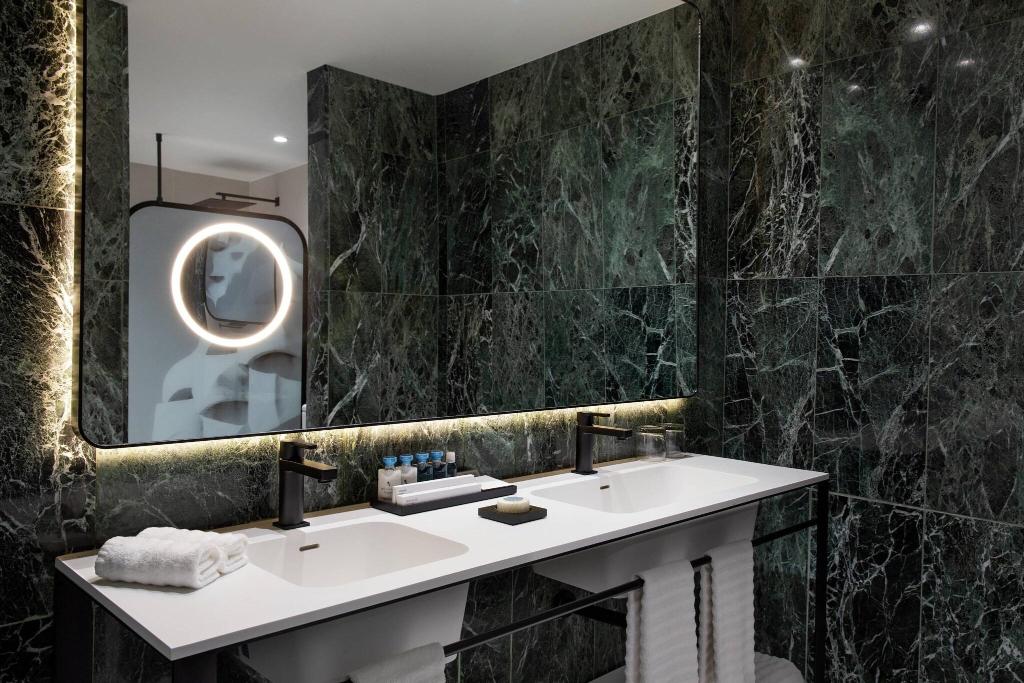 Renaissance Barcelona Hotel photo 152