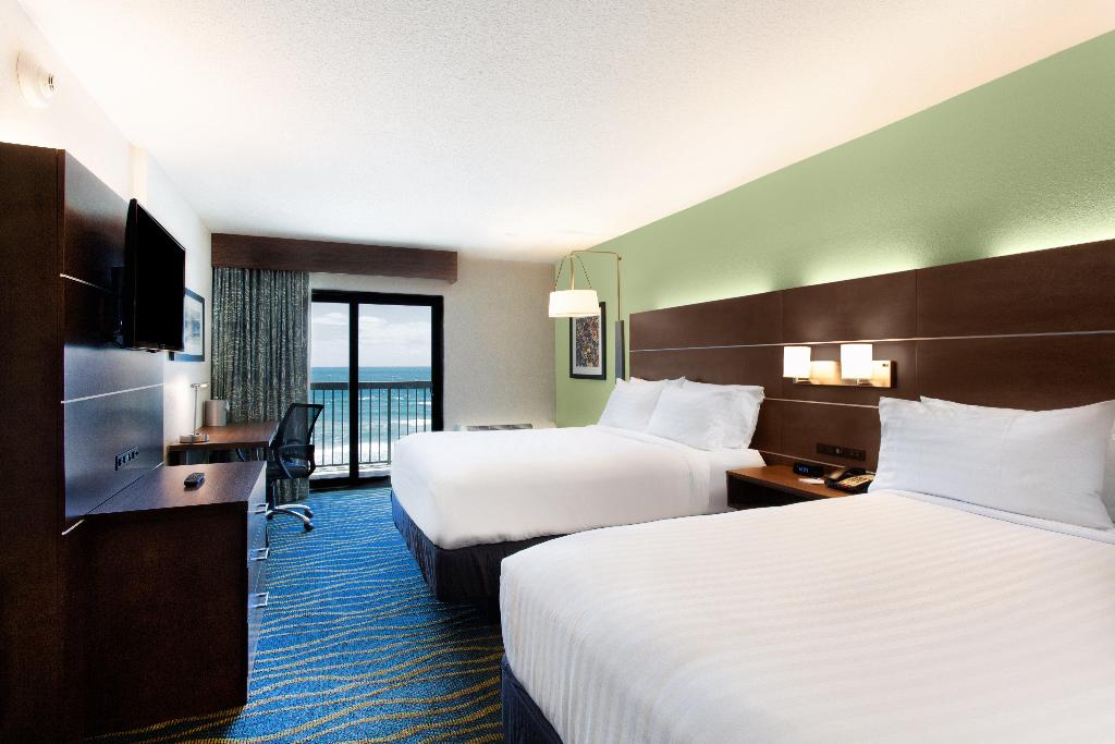 Holiday Inn Express Oceanfront Daytona Bch Shores