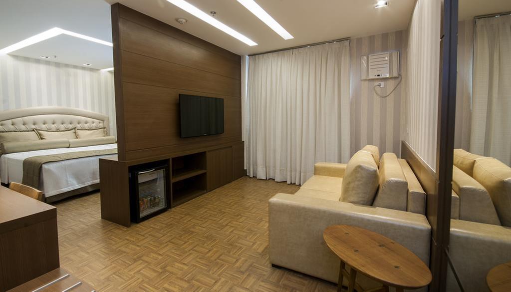 Americas Granada Hotel