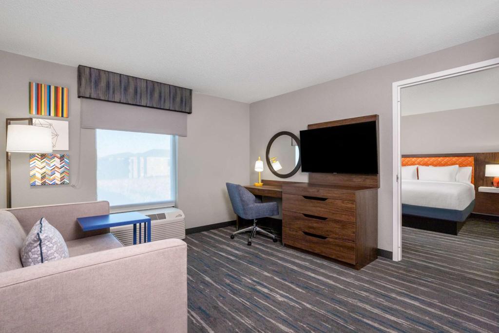 Hampton Inn & Suites Muncie