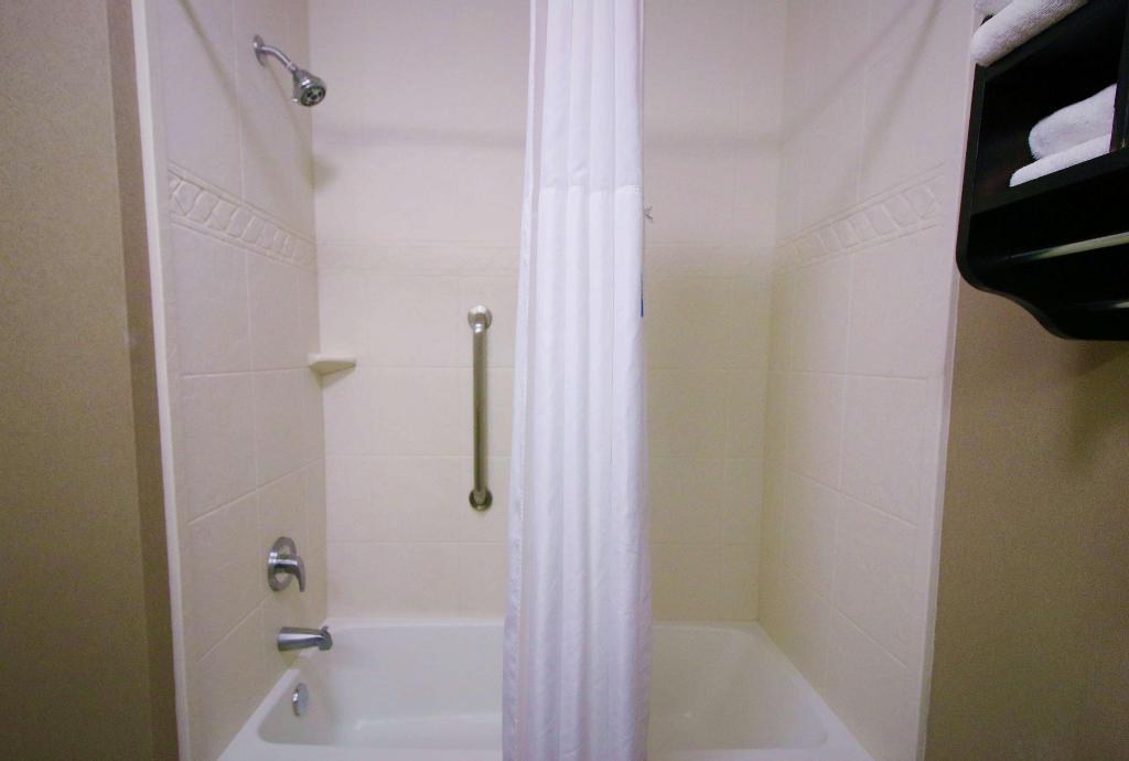 Hampton Inn & Suites Flowery Branch Lake Lanier