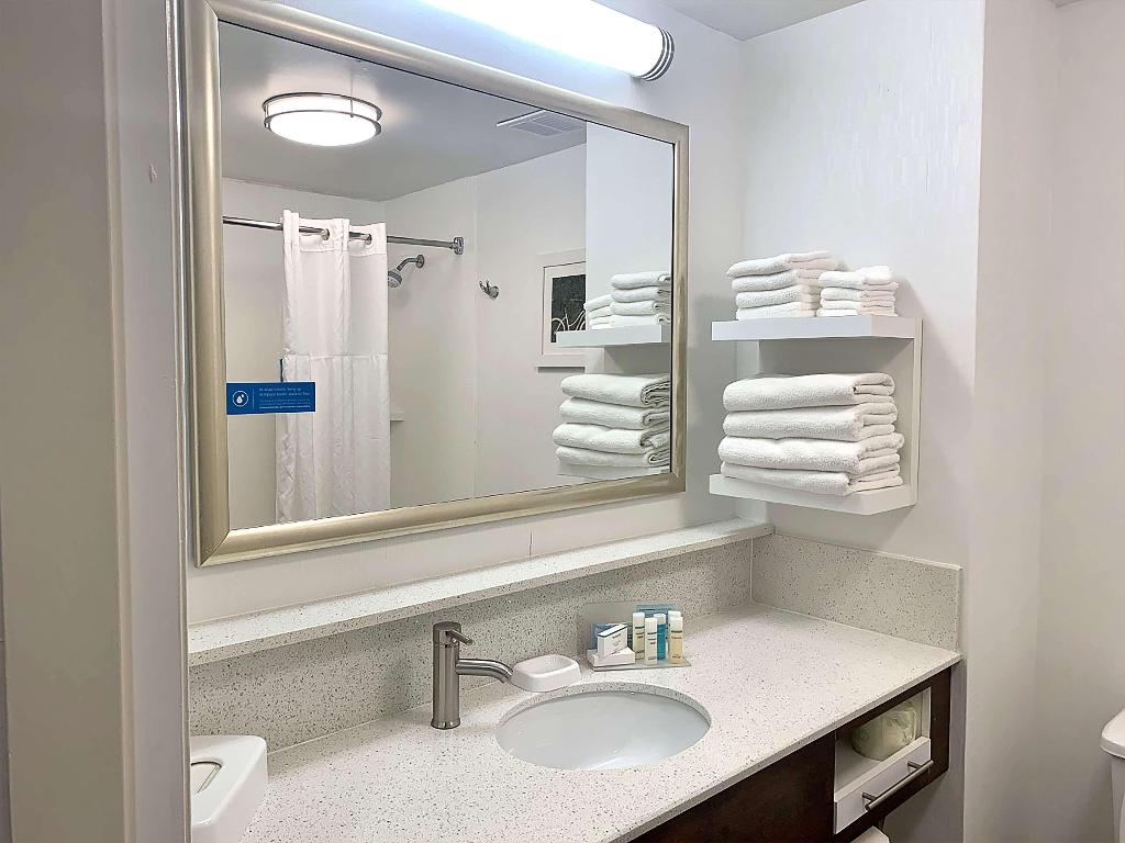 Comfort Inn Darien - North Brunswick