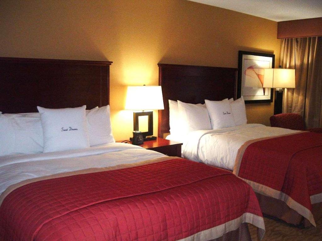 DoubleTree by Hilton Hotel Fayetteville