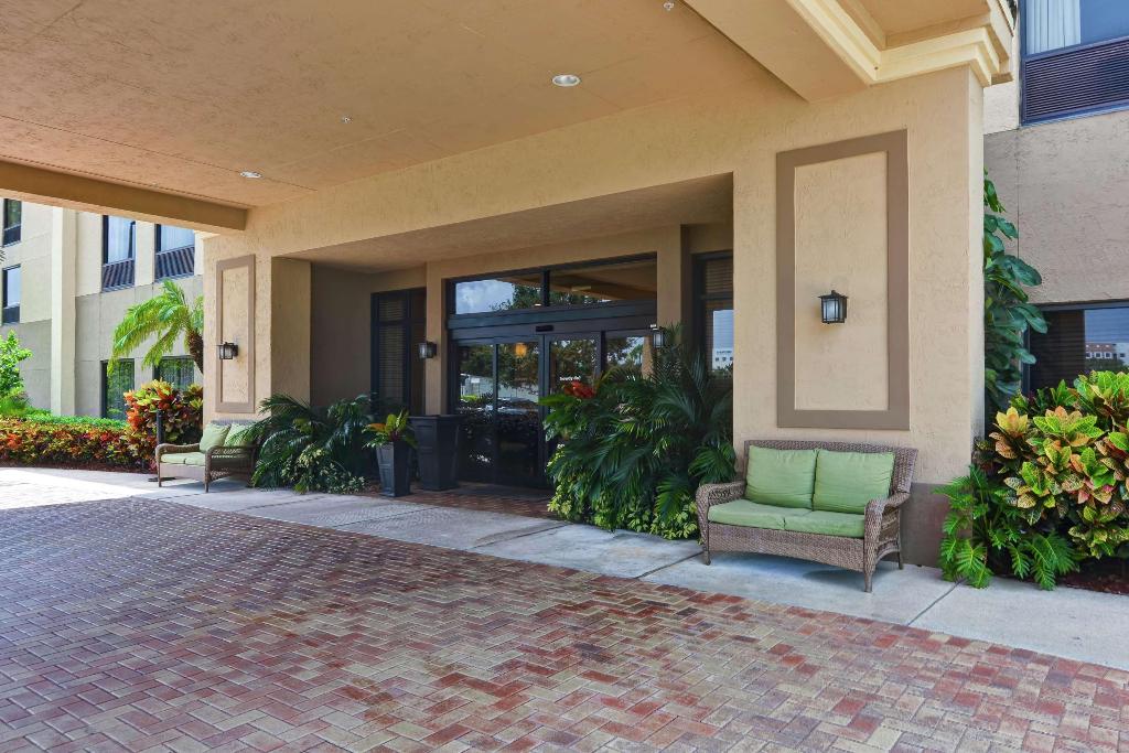 hotel-thumb
