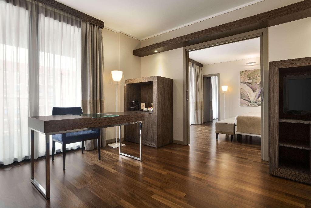 Ramada Plaza by Wyndham Milano photo 34