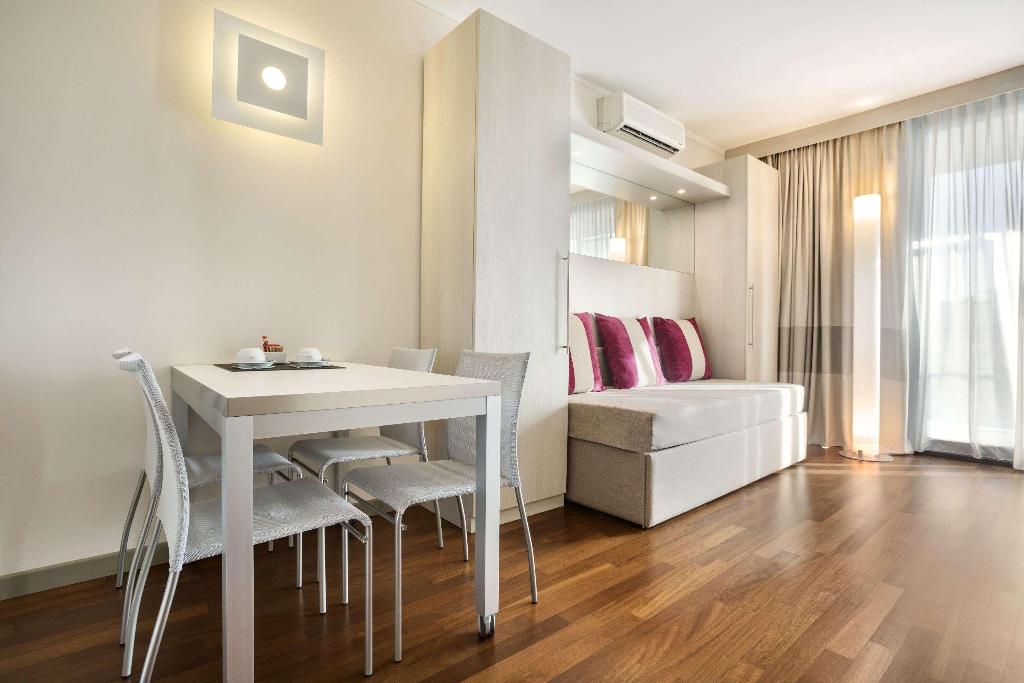Ramada Plaza by Wyndham Milano photo 83
