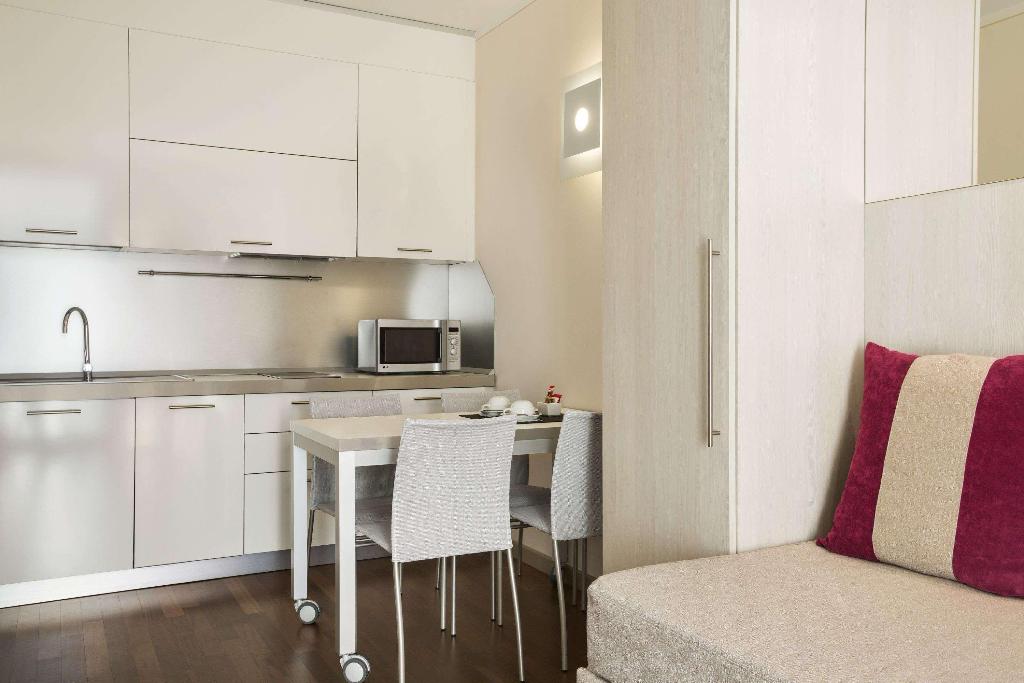 Ramada Plaza by Wyndham Milano photo 28
