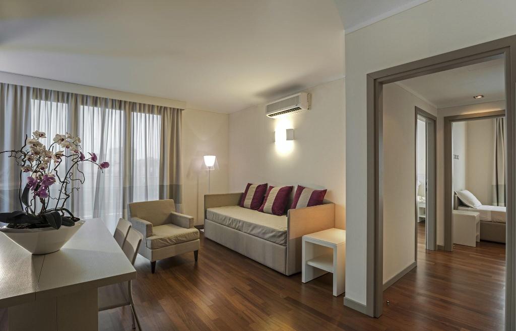 Ramada Plaza by Wyndham Milano photo 45