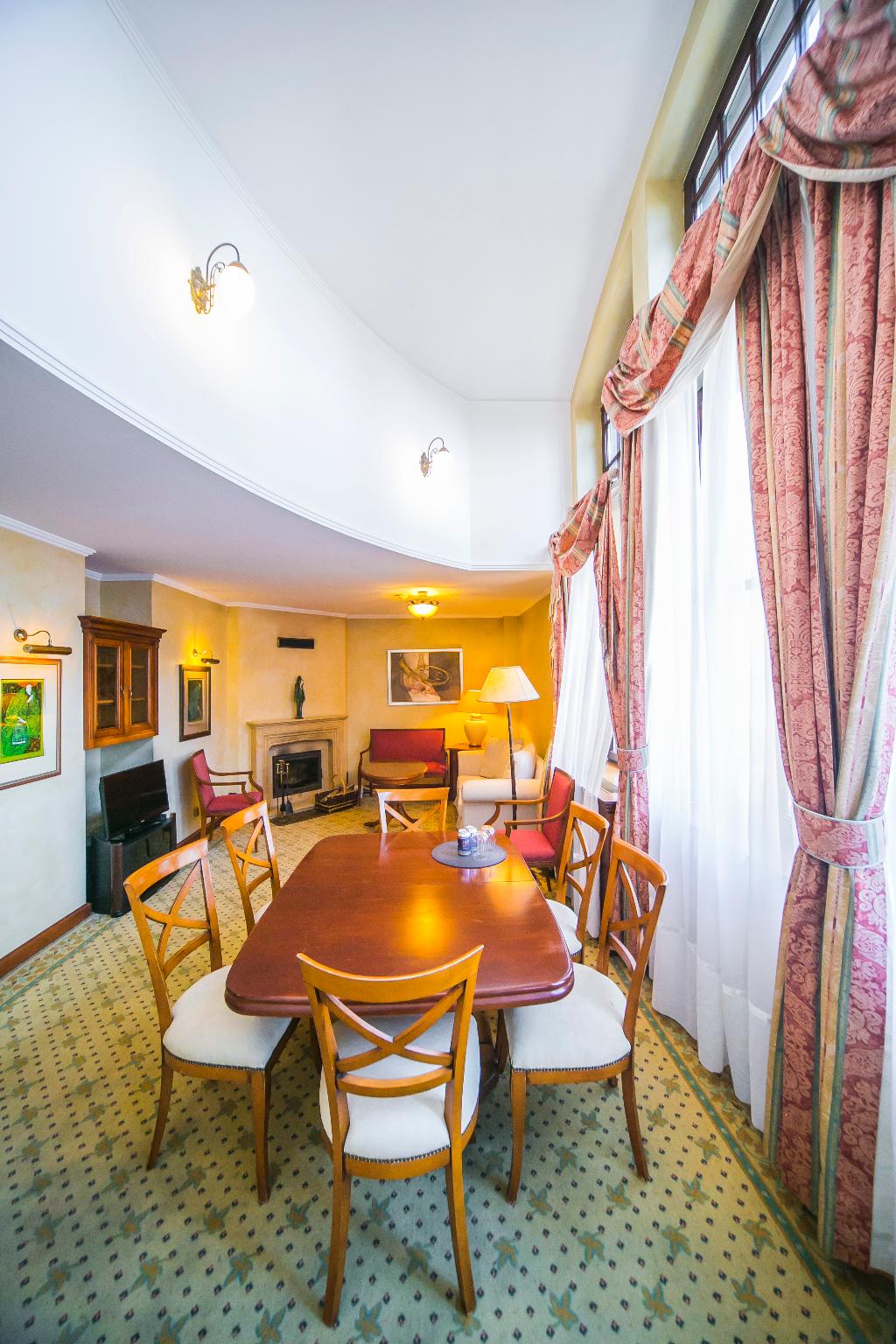 Hotel Opera