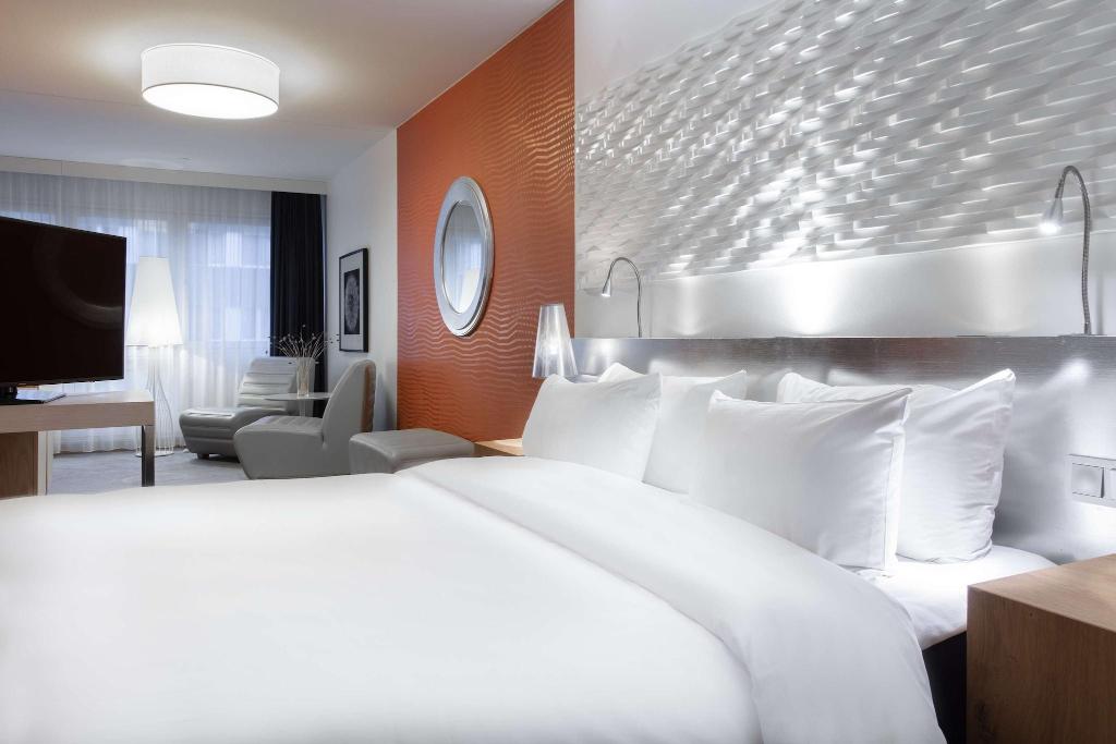 hotel-thumb