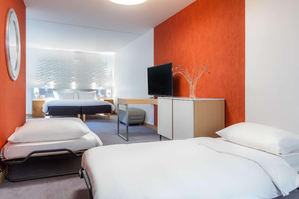 hotel-thumb