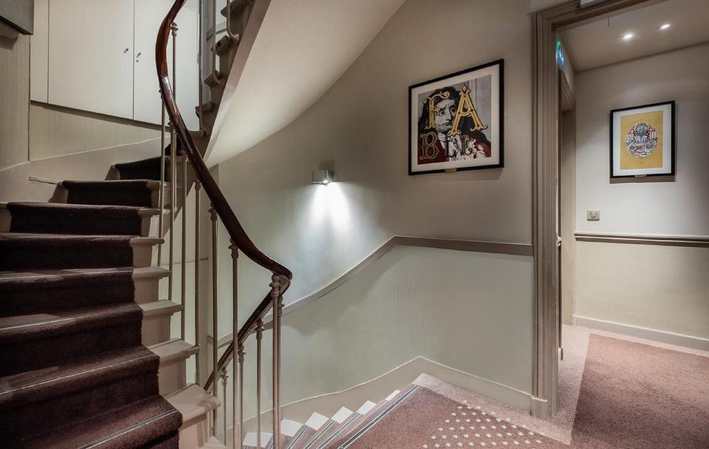 Hotel Hôtel Le Tourville by Inwood Hotels, Frankreich, Paris. Großes 48