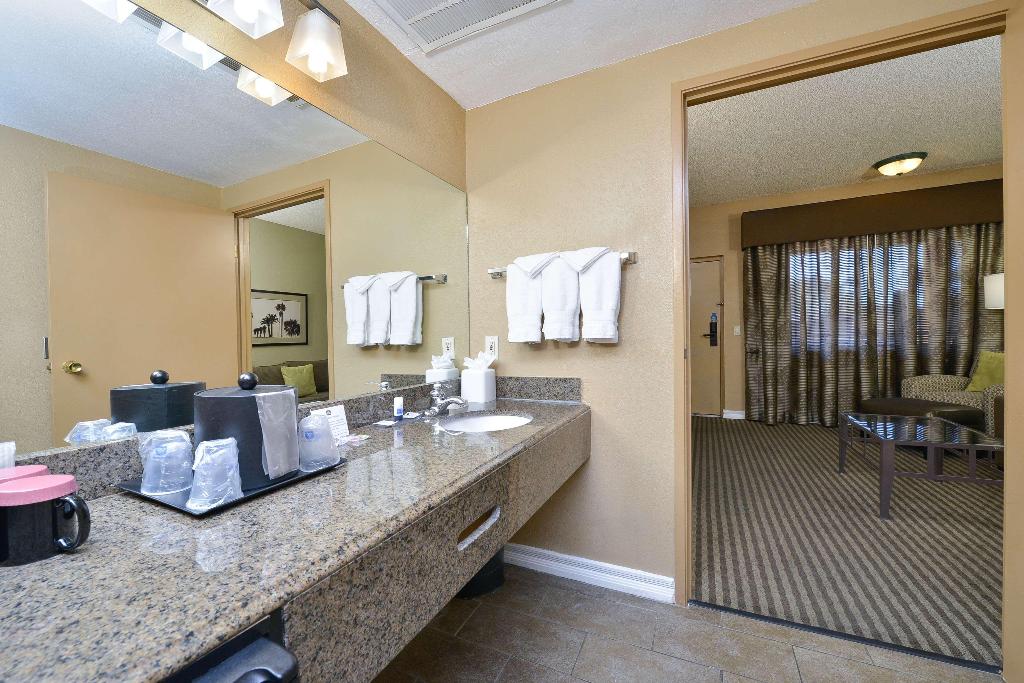 Royal Sun Hotel & Suites