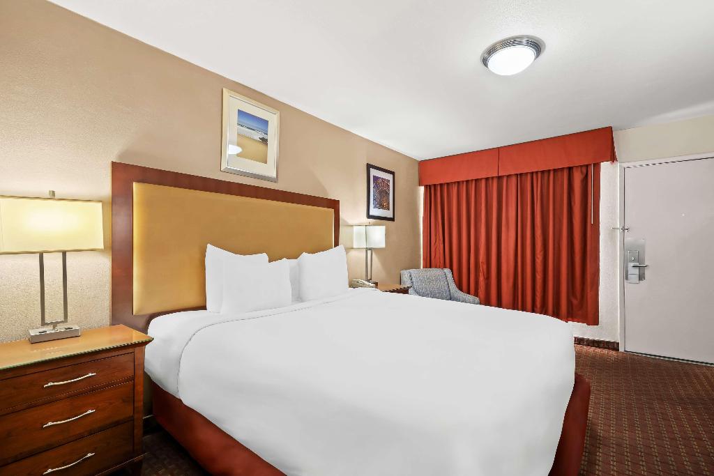 Blythe Hotel
