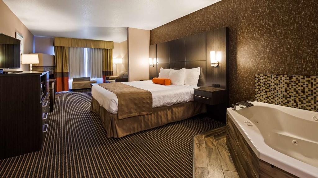 Best Western Plus Rama Inn & Suites