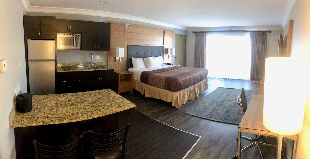 The Encinitan Hotel & Suites