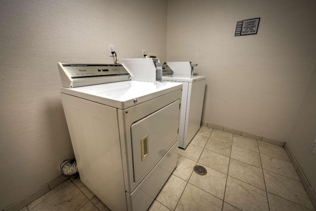 Best Western Plus Media Center Inn & Suites